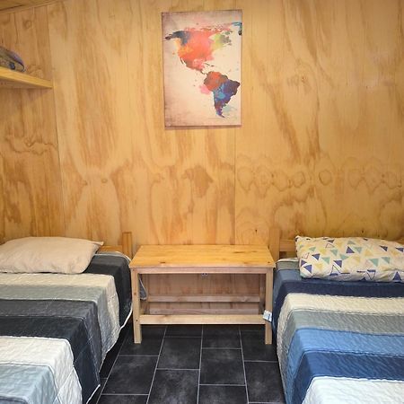 Isla Yu Backpacker Hostel Puerto Natales Exterior photo