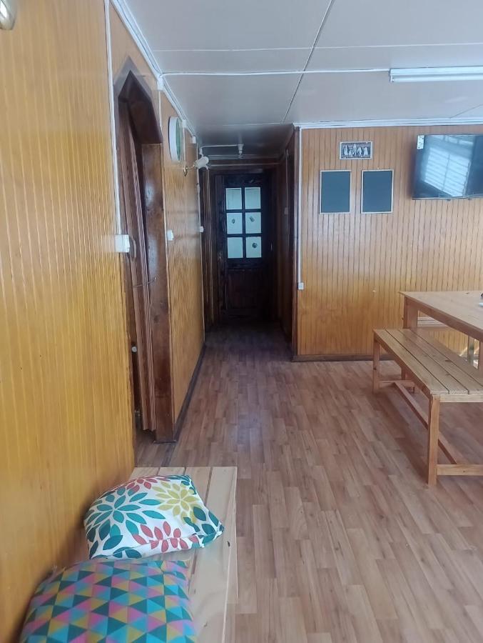 Isla Yu Backpacker Hostel Puerto Natales Exterior photo